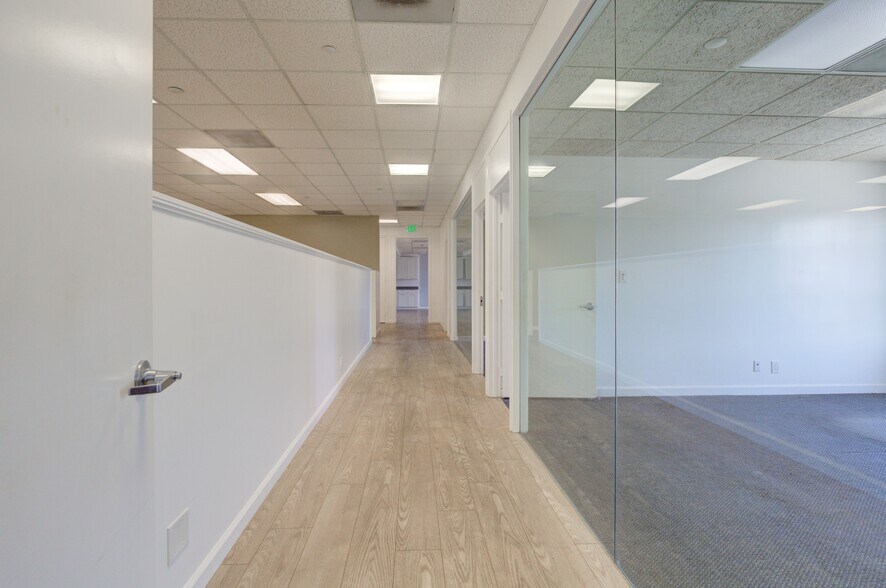 More Photos Of 3440 W Carson St, Torrance Loft Creative Space For Sale
