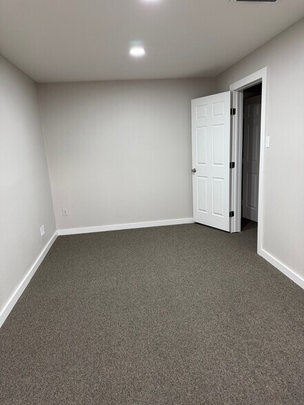 More Photos Of 2600 W Kansas Ave, Midland Office For Lease