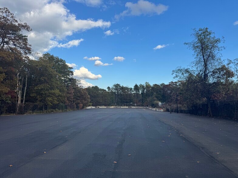 More Photos Of 79 Cedarhurst Ave, Medford Land For Lease