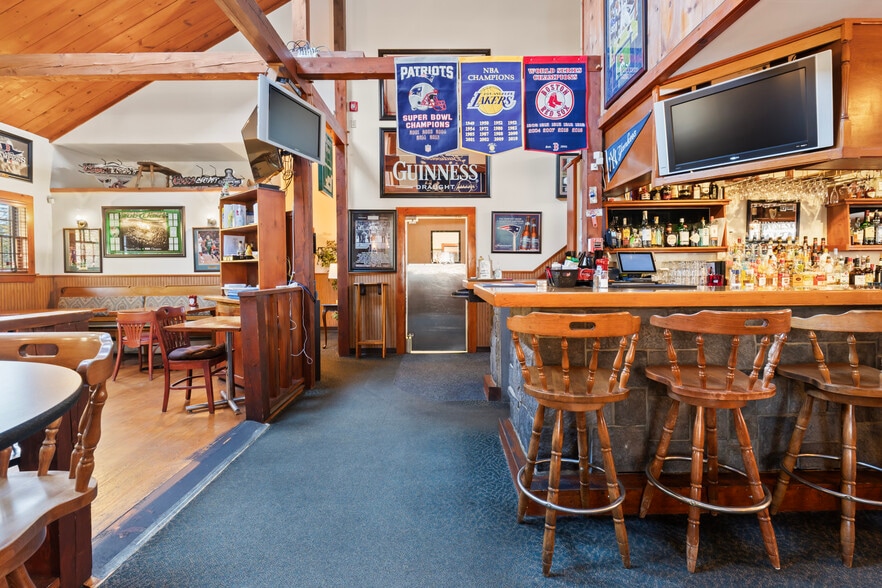 More Photos Of 52 Post Rd, Wells Restaurant For Sale