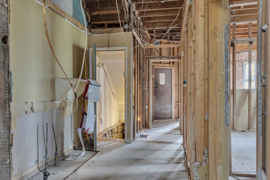 More Photos Of 514 Aylmer St N, Peterborough Multifamily For Sale