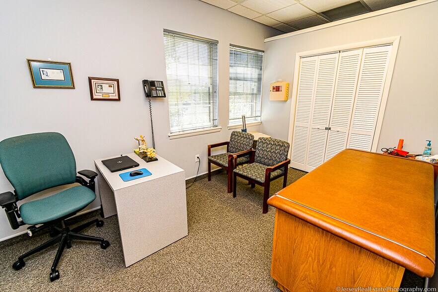 More Photos Of 110 Harbor Ln, Somers Point Medical For Sale