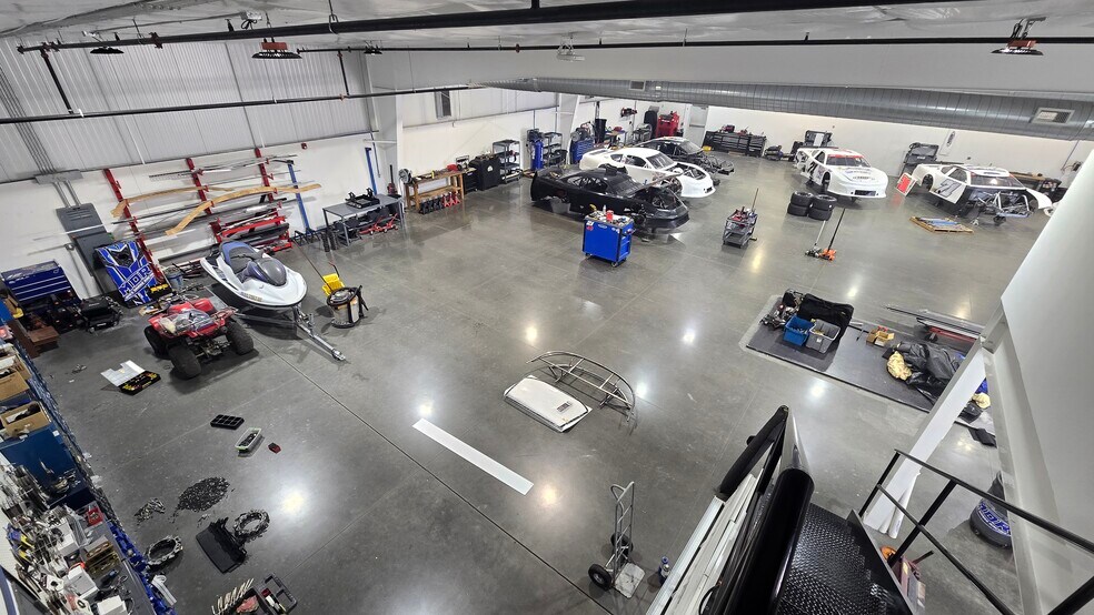 More Photos Of 197 Thunder Rd, Mooresville Light Distribution For Lease