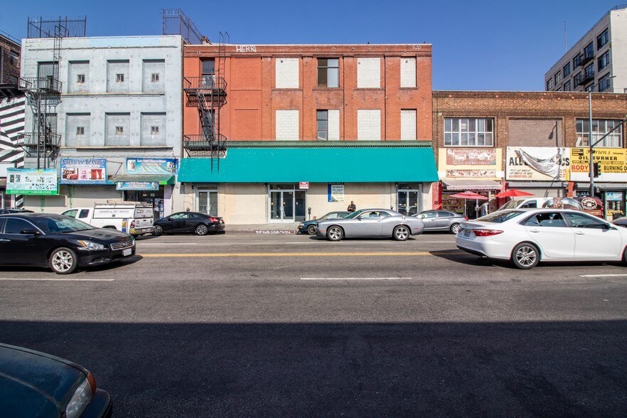 Primary Photo Of 437-441 S Los Angeles St, Los Angeles Showroom For Sale