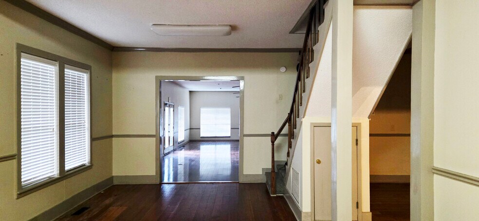 More Photos Of 2304 N Main St, Daphne Office For Lease