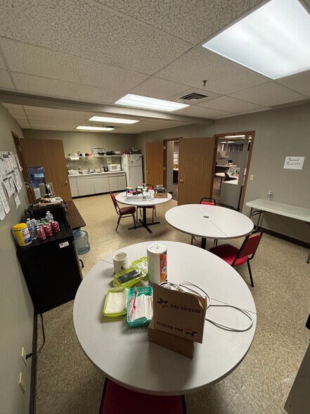 More Photos Of 456 Fulton St, Peoria Office For Sale