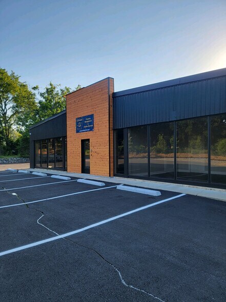 Primary Photo Of 853 3rd St, Hot Springs Office For Lease