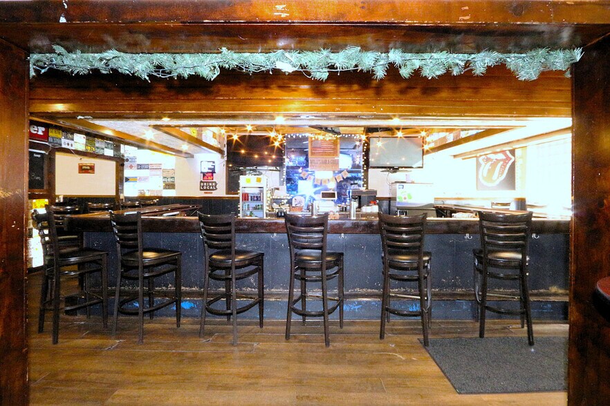 More Photos Of 550 Front St, Fredericktown Bar For Sale