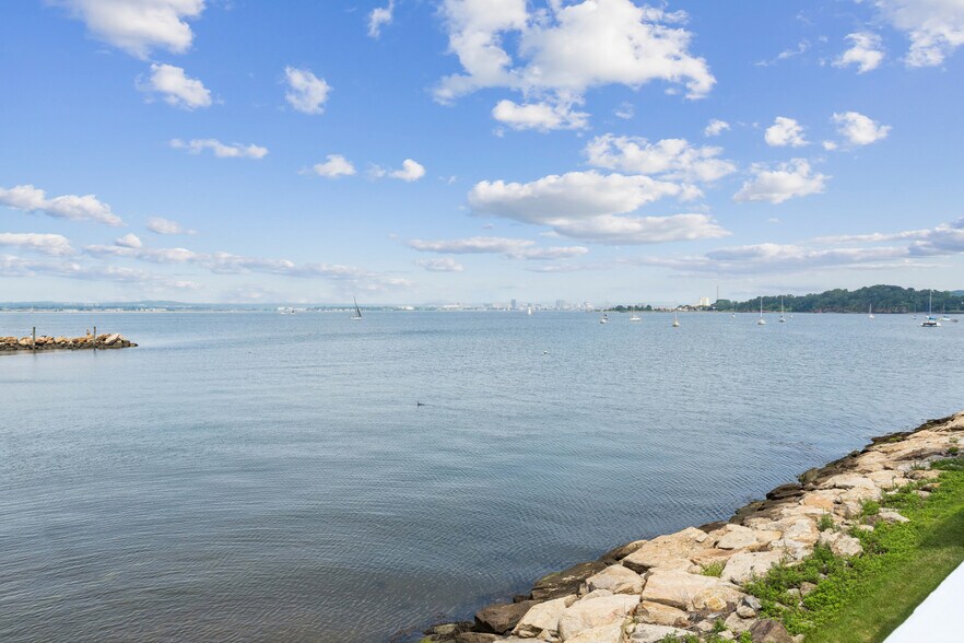 More Photos Of 62 Cove St, New Haven Specialty For Sale