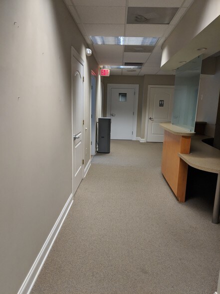 More Photos Of 10210 Hickorywood Hill Ave, Huntersville Medical For Sale