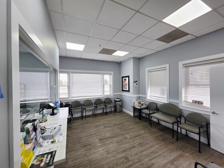 More Photos Of 200 N Gary Ave, Carol Stream Medical For Sale