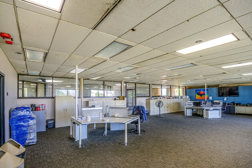 More Photos Of 41501 Wolverine Rd, Shawnee Manufacturing For Sale