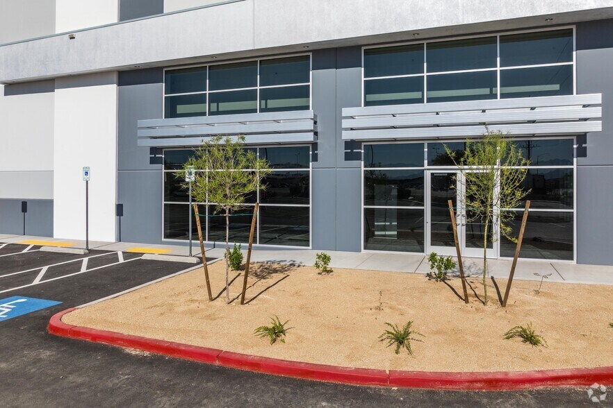 More Photos Of 6100 Shatz St, Las Vegas Distribution For Lease