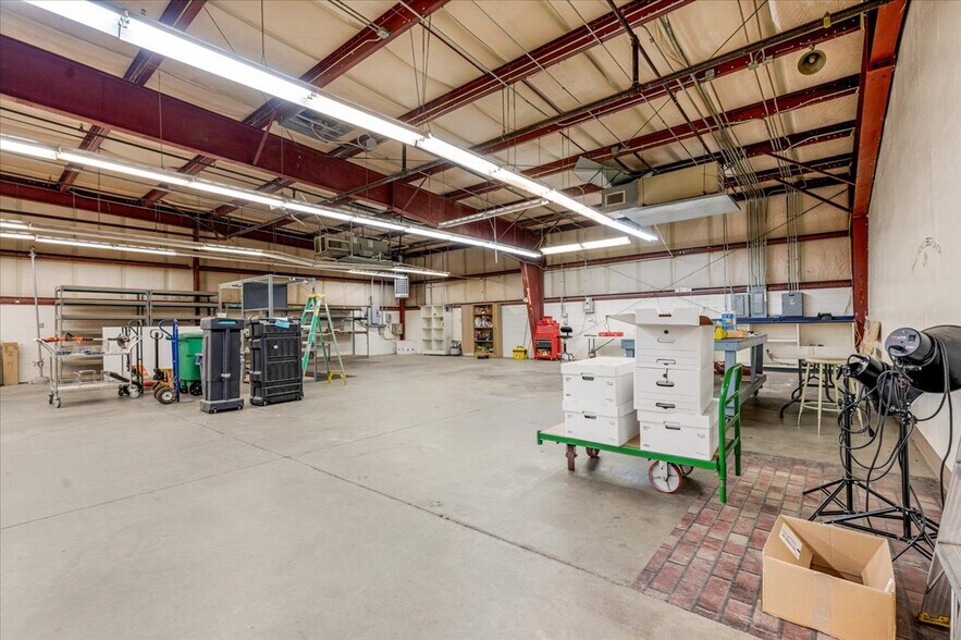 More Photos Of 1257 G St, Fresno Light Distribution For Sale