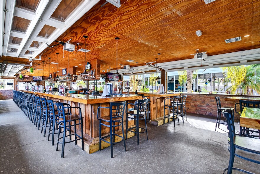 More Photos Of 765 3rd Ave, Welaka Restaurant For Sale