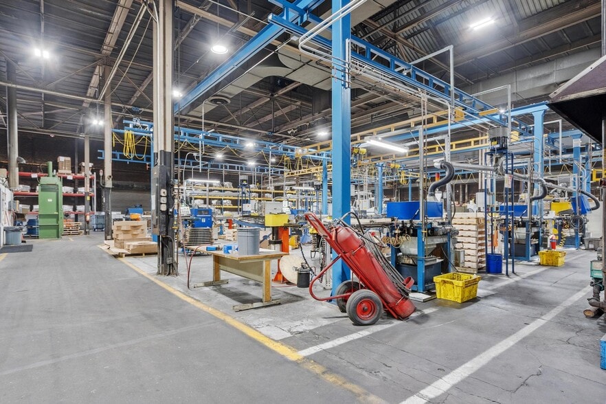 More Photos Of 139 Intervale Rd, Fitchburg Manufacturing For Sale