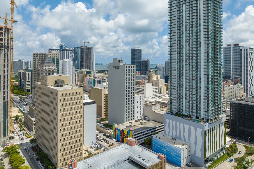 More Photos Of 44 W Flagler St, Miami Office For Lease