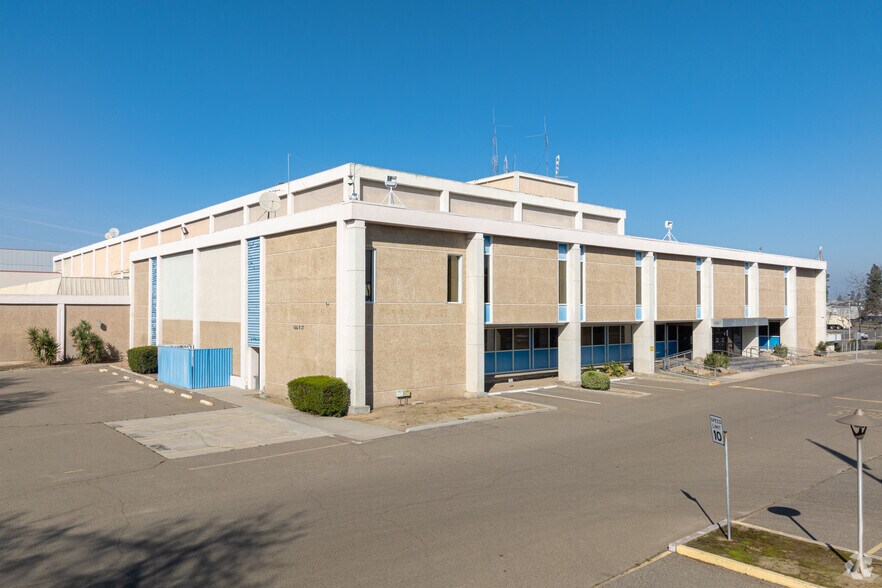 Primary Photo Of 1626 E St, Fresno Warehouse For Sale