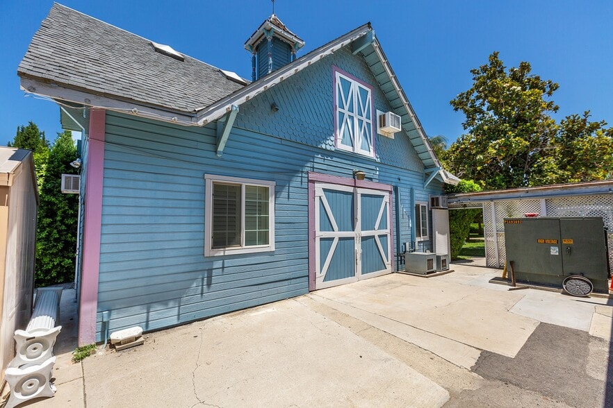 More Photos Of 2064 Orange Tree Ln, Redlands Lodge Meeting Hall For Sale