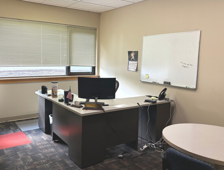 More Photos Of 950 W Valley Rd, Wayne Office For Sale