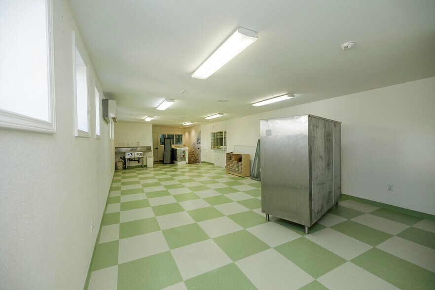 More Photos Of 918 10th St, Modesto Storefront Retail Office For Sale