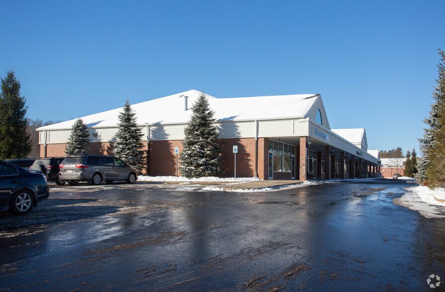 Primary Photo Of 220 Great Rd, Littleton Storefront For Lease