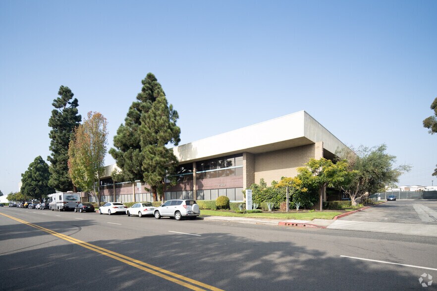 Primary Photo Of 2411 Santa Fe Ave, Redondo Beach Warehouse For Lease