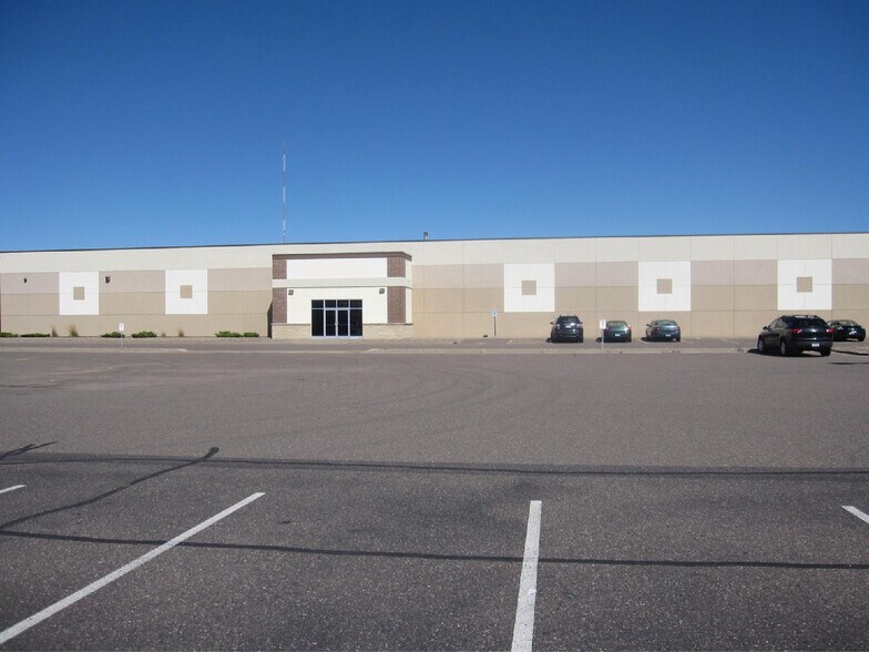 Primary Photo Of 2725 Mall Dr, Eau Claire Medical For Lease