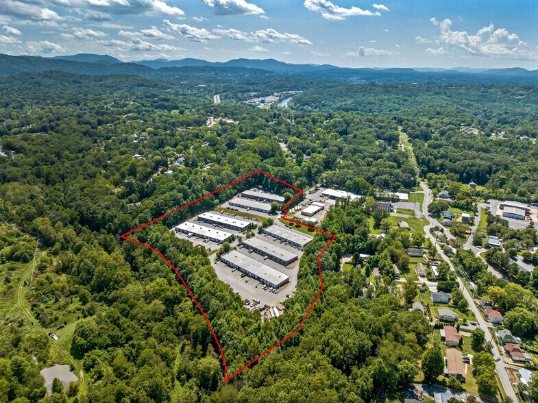 More Photos Of 100 Elk Park Dr, Asheville Light Distribution For Lease