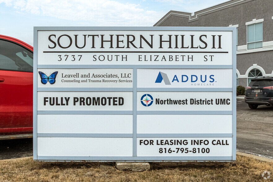 More Photos Of 3737 S Elizabeth St, Independence Office For Lease