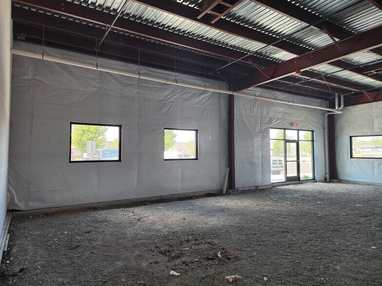 More Photos Of 1237 N California Ave, Pasco Distribution For Lease