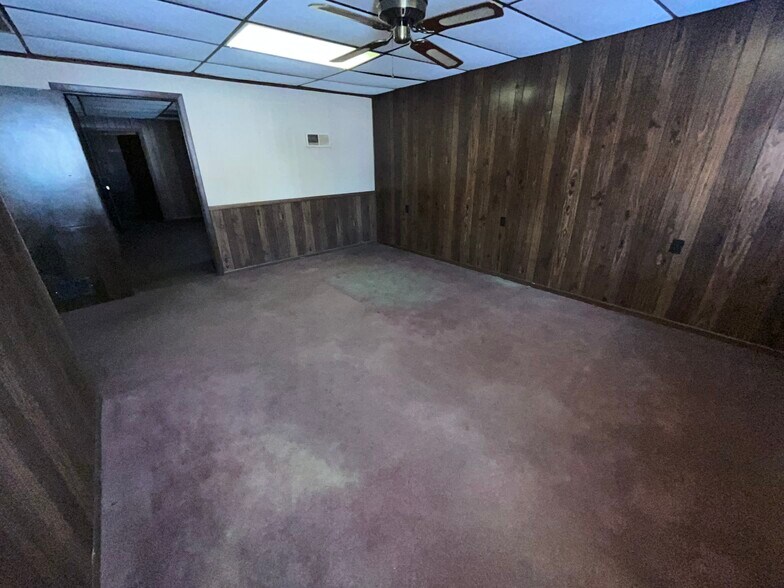 More Photos Of 3 Baker St, Norwalk Warehouse For Sale