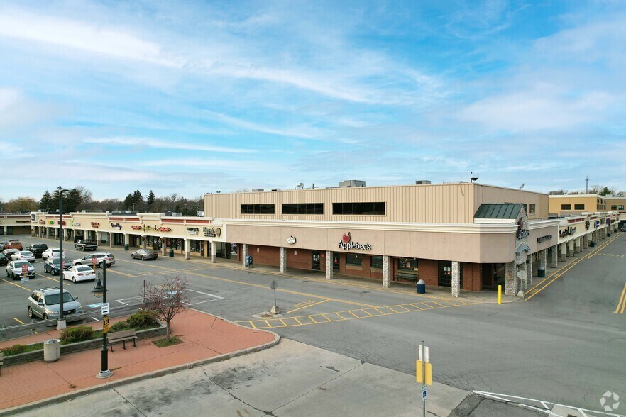 More Photos Of 912-1110 Union Rd, West Seneca Unknown For Lease