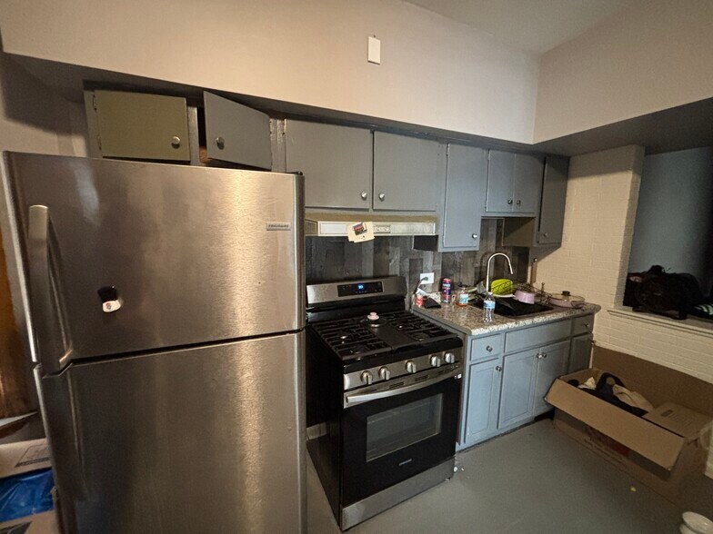 More Photos Of 4411 W Walton St, Chicago Apartments For Sale