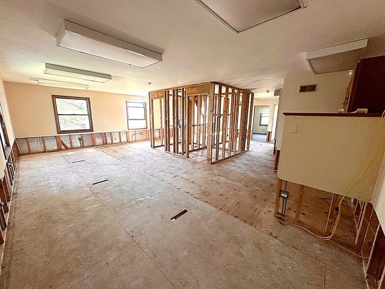 More Photos Of 23060 S Cicero Ave, Richton Park Office For Sale