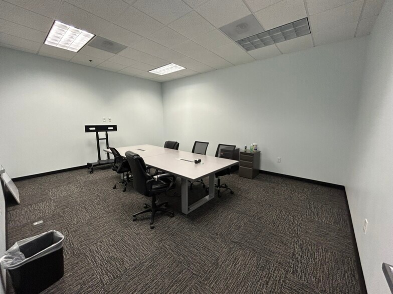 More Photos Of 4343 W Royal Ln, Irving Warehouse For Lease