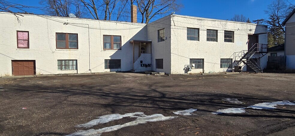 More Photos Of 3318 E Lake St, Minneapolis Freestanding For Sale