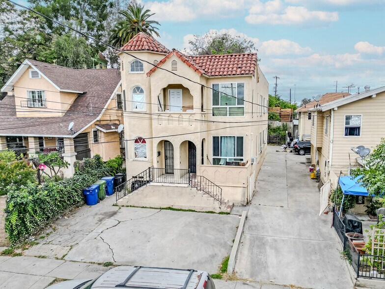 More Photos Of 645-649 N Cummings St, Los Angeles Apartments For Sale