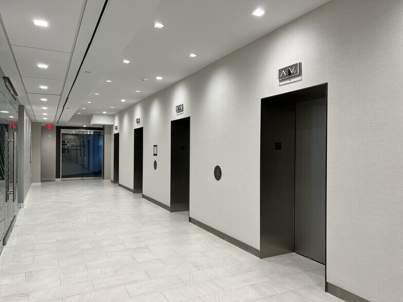 More Photos Of 1221 Brickell Ave, Miami Office For Lease