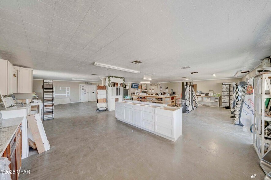 More Photos Of 2515 E 15th St, Panama City Freestanding For Sale