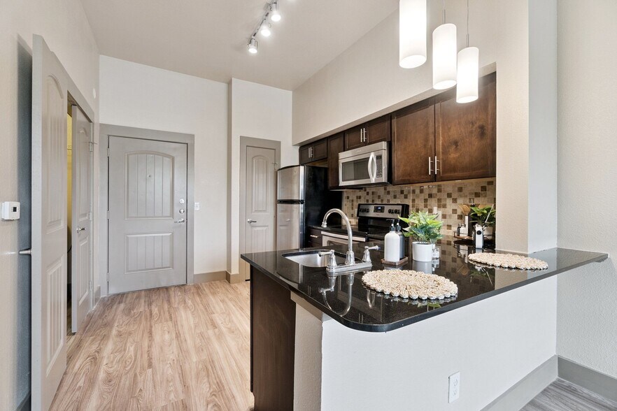 More Photos Of 1325 N Walker Ave, Oklahoma City Apartments For Lease