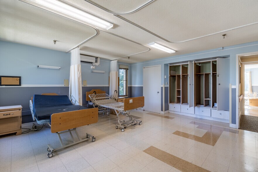 More Photos Of 113 Central Ave, Hyde Park Skilled Nursing Facility For Lease