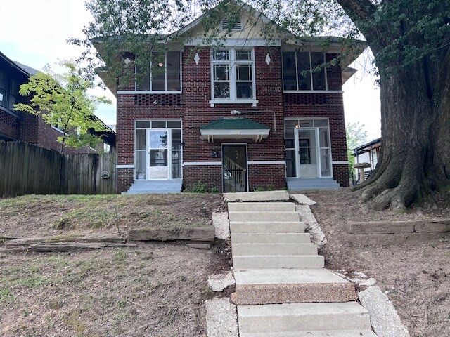 More Photos Of 162 Clark Pl, Memphis Apartments For Sale