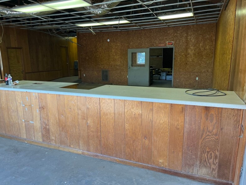 More Photos Of 4200 Maysville Rd, Commerce Light Distribution For Lease