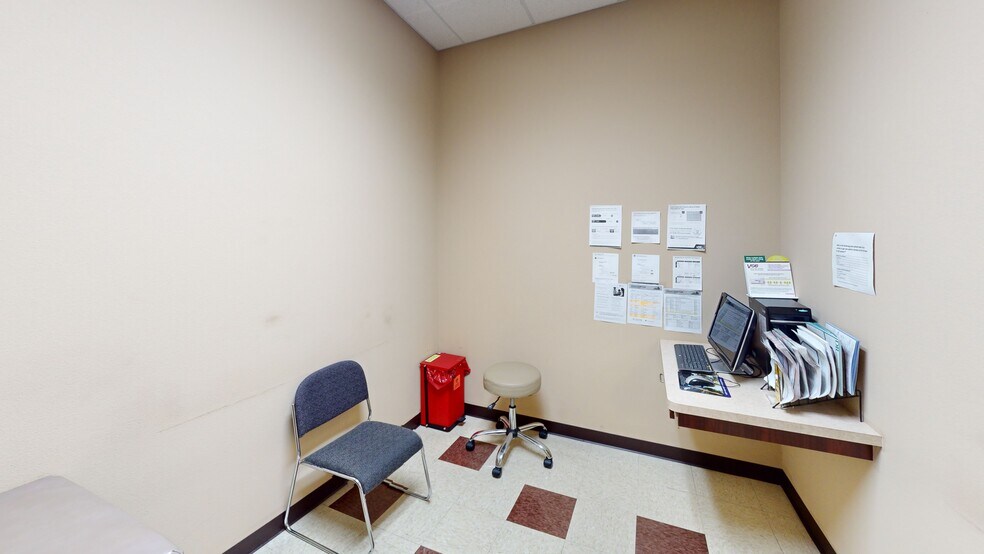 More Photos Of 5105 Camino Al Norte Rd, North Las Vegas Office For Lease