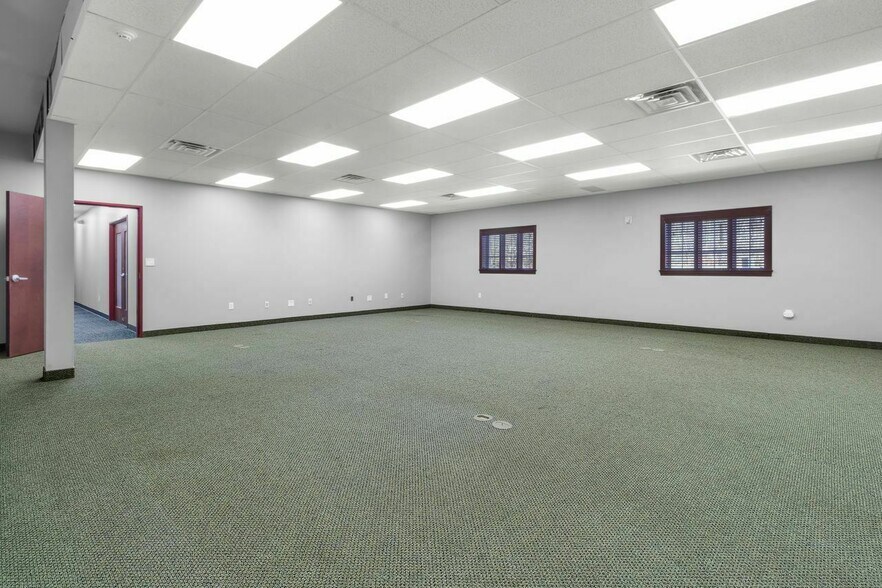 More Photos Of 695 Pro Med Ln, Carmel Medical For Sale