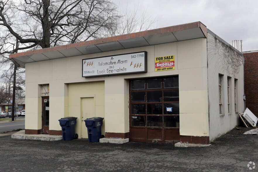Primary Photo Of 755 Main St, Hackensack Storefront Retail Office For Sale