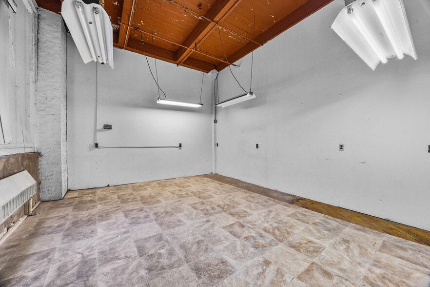 More Photos Of 39-49 St Bridgets Dr, Rochester Manufacturing For Sale