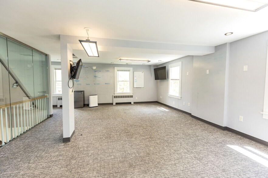 More Photos Of 479 Nashua St, Milford Office For Sale