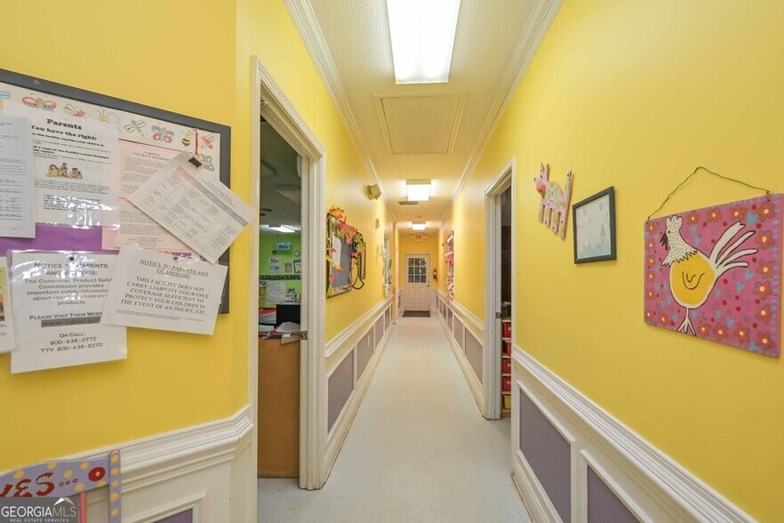 More Photos Of 516 W Bankhead Hwy, Villa Rica Daycare Center For Sale